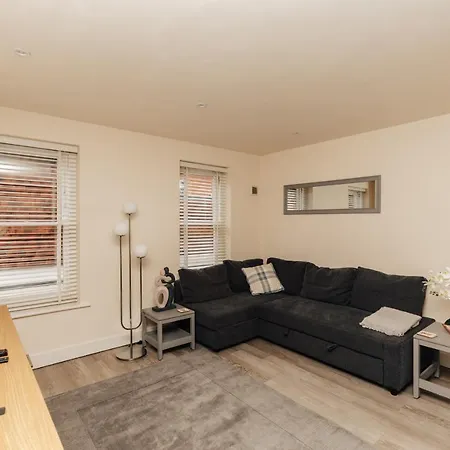 Henley Town Centre With Parking Apartment Exterior photo